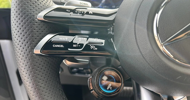 Mercedes-Benz EQE cena 349900 przebieg: 5, rok produkcji 2022 z Piaseczno małe 154